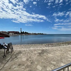 https://zimmer-umago.in-istria.net