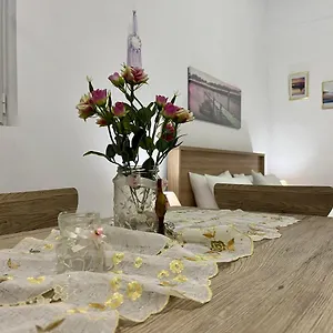 Appartamento Gardenia, Candia